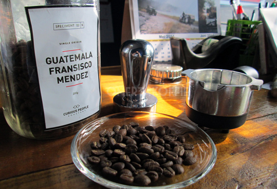 preparing-espresso5-omertakoffie-kopimedan